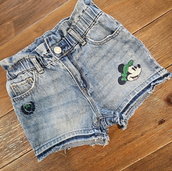 GAP DISNEY GIRL'S JUST LIKE MOM SHORT DENIM EMBROIDERED SIZE 5 YEARS - Picture 9 of 10